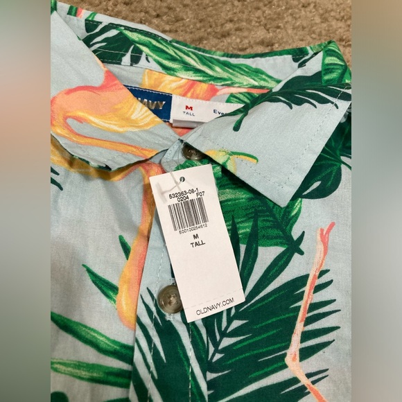 Old Navy Short-Sleeve Printed Camp Shirt - Picture 4 of 4